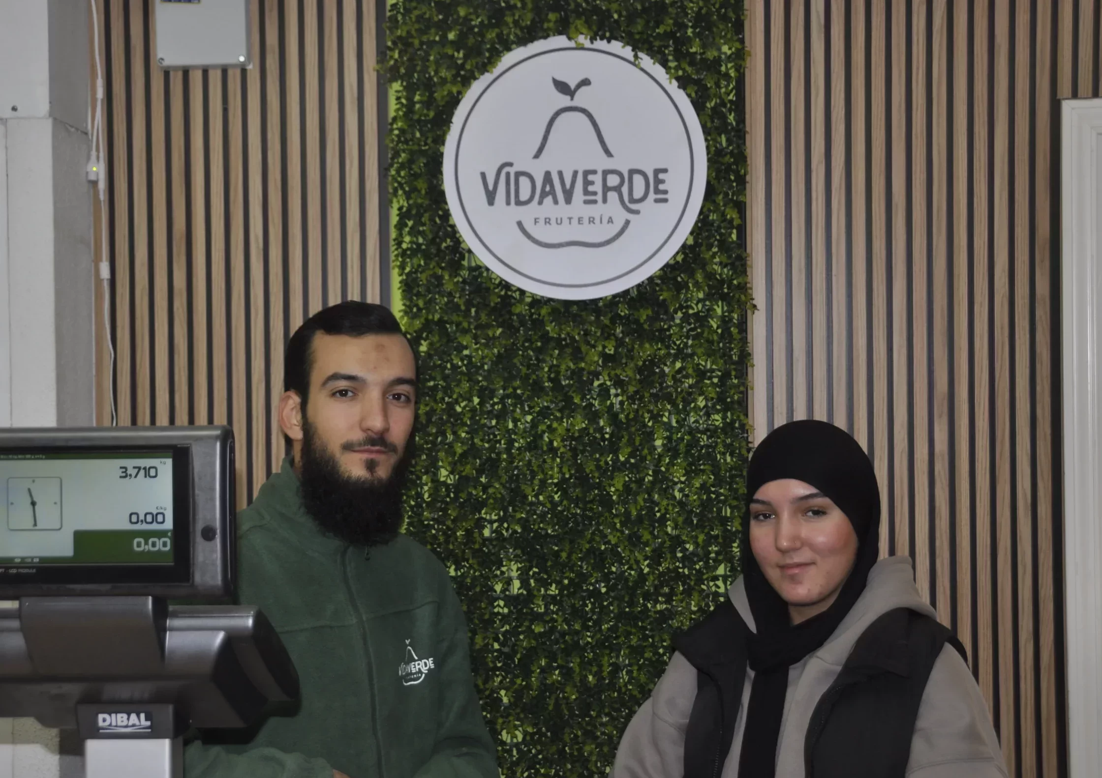 Sohaib y su hermana en Vidaverde